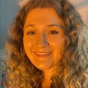 Meet your Posher, Jade